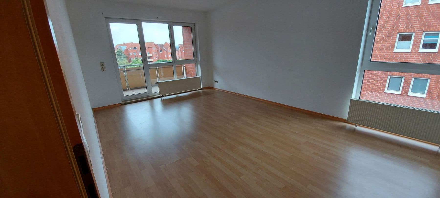 Pronájem bytu 2+1 61 m², Lindenplatz 26, Hermsdorf, Durynsko Pronájem bytu 2+1 61 m², Lindenplatz 26, Hermsdorf, Durynsko