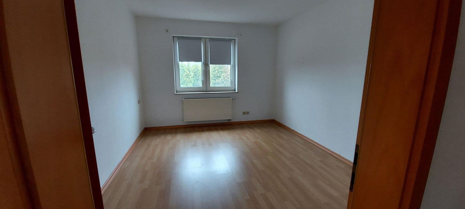Pronájem bytu 2+1 61 m², Lindenplatz 26, Hermsdorf, Durynsko Pronájem bytu 2+1 61 m², Lindenplatz 26, Hermsdorf, Durynsko