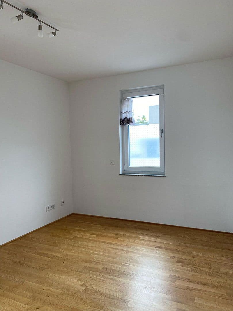 Pronájem bytu 3+1 98 m², Welschstr, Wiesbaden, Hessen Pronájem bytu 3+1 98 m², Welschstr, Wiesbaden, Hessen