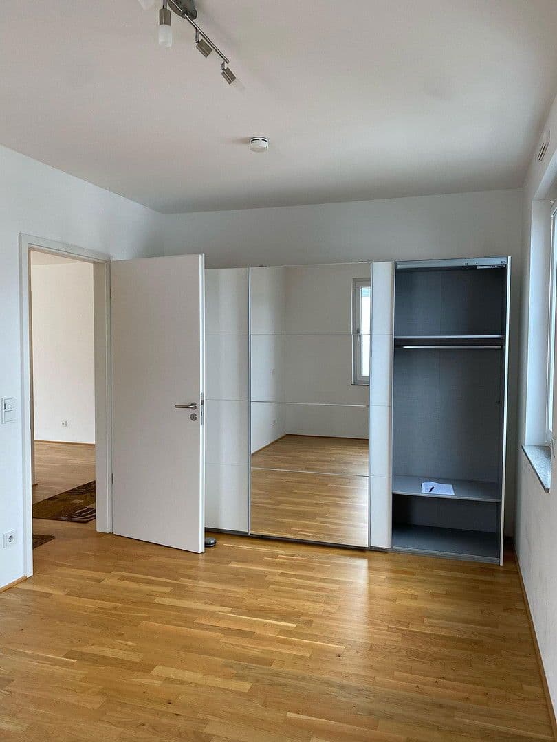 Pronájem bytu 3+1 98 m², Welschstr, Wiesbaden, Hessen Pronájem bytu 3+1 98 m², Welschstr, Wiesbaden, Hessen