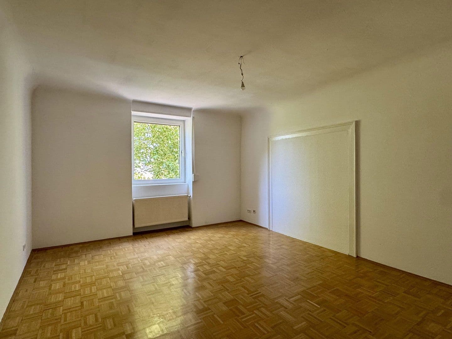 Pronájem bytu 4+1 138 m², Mannheim, Bádensko-Württembersko Pronájem bytu 4+1 138 m², Mannheim, Bádensko-Württembersko