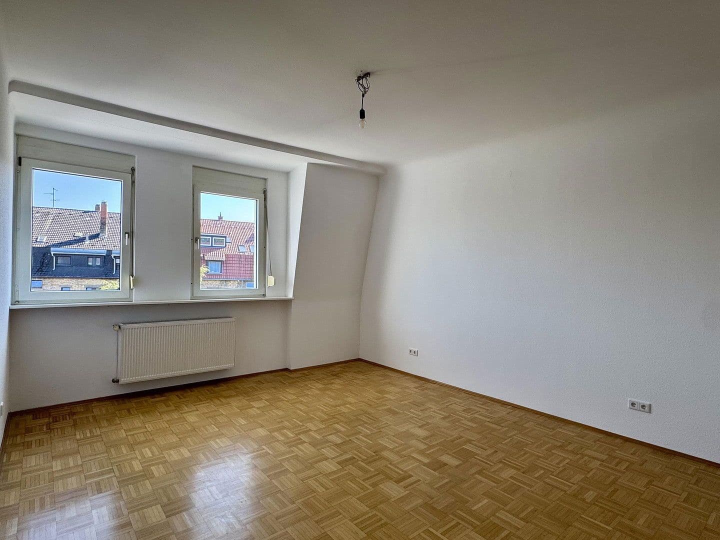 Pronájem bytu 4+1 138 m², Mannheim, Bádensko-Württembersko Pronájem bytu 4+1 138 m², Mannheim, Bádensko-Württembersko