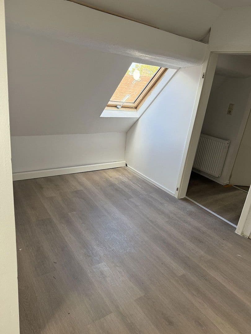 Pronájem bytu 3+1 100 m², Friedich-Ebert-Str.61, Osthofen, Porýní-Falc Pronájem bytu 3+1 100 m², Friedich-Ebert-Str.61, Osthofen, Porýní-Falc