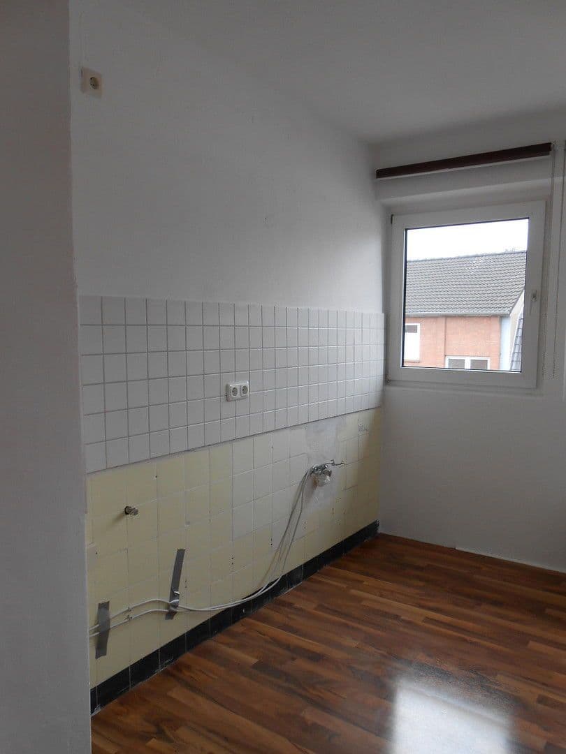 Pronájem bytu 3+1 100 m², Kampstr. 17a, Nordrhein-Westfalen - Mülheim (Ruhr), Severní Porýní-Vestfálsko Pronájem bytu 3+1 100 m², Kampstr. 17a, Nordrhein-Westfalen - Mülheim (Ruhr), Severní Porýní-Vestfálsko