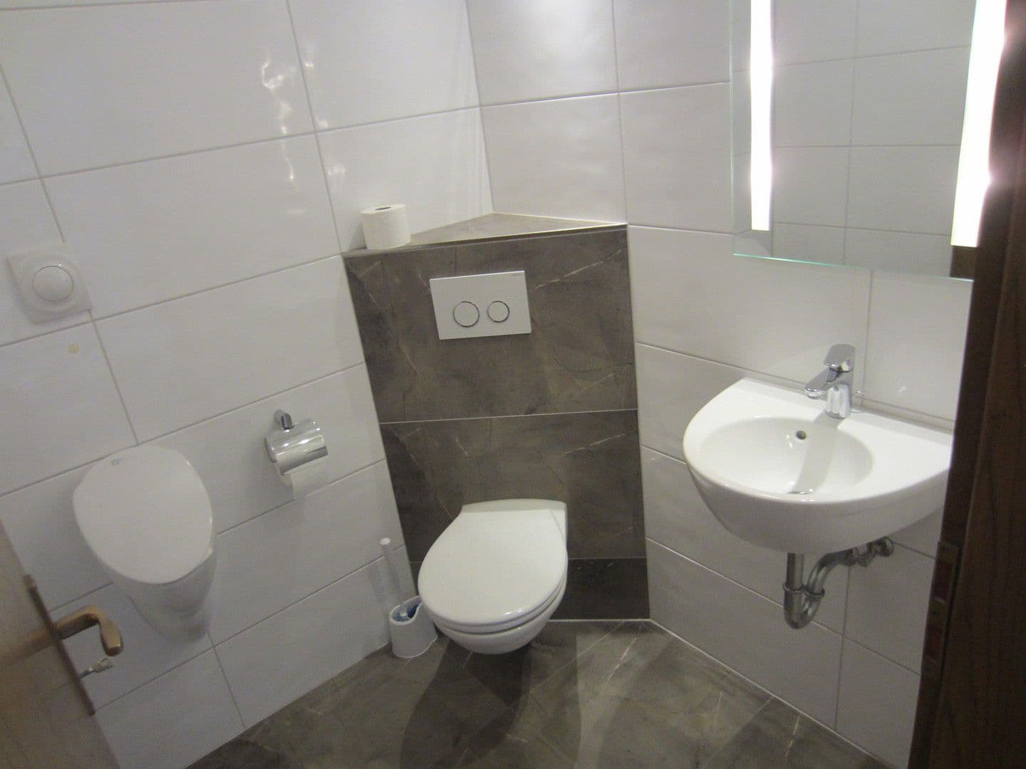 Pronájem bytu 4+1 133 m², Baden-Baden, Bádensko-Württembersko Pronájem bytu 4+1 133 m², Baden-Baden, Bádensko-Württembersko