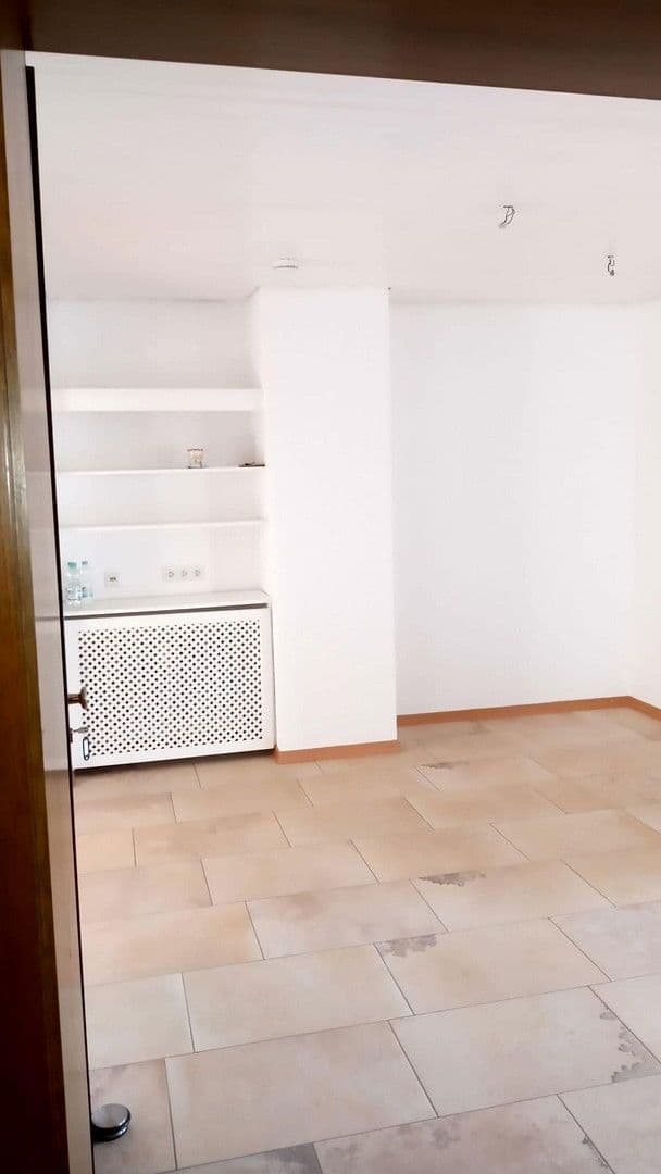 Pronájem bytu 4+1 133 m², Baden-Baden, Bádensko-Württembersko Pronájem bytu 4+1 133 m², Baden-Baden, Bádensko-Württembersko