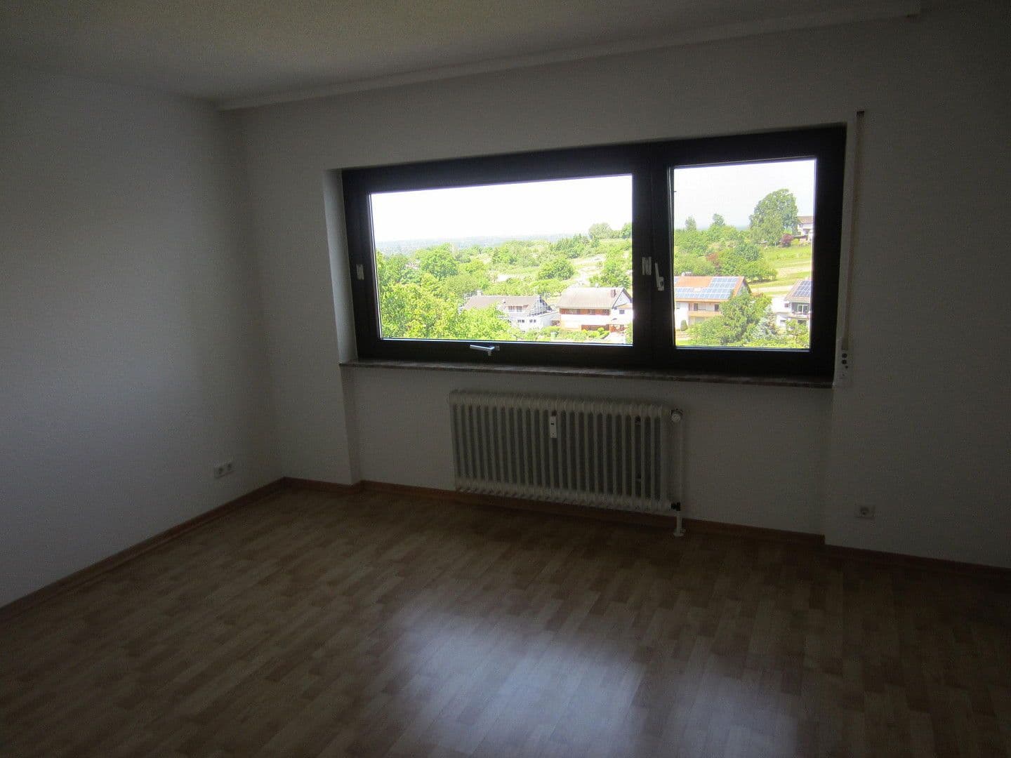 Pronájem bytu 4+1 133 m², Baden-Baden, Bádensko-Württembersko Pronájem bytu 4+1 133 m², Baden-Baden, Bádensko-Württembersko