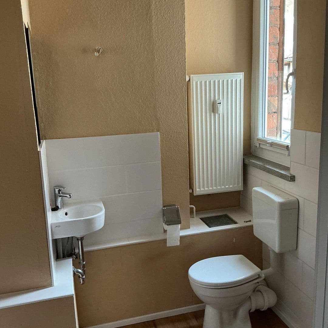 Pronájem bytu 1+1 55 m², Stadelstraße 1, Suhl, Durynsko Pronájem bytu 1+1 55 m², Stadelstraße 1, Suhl, Durynsko