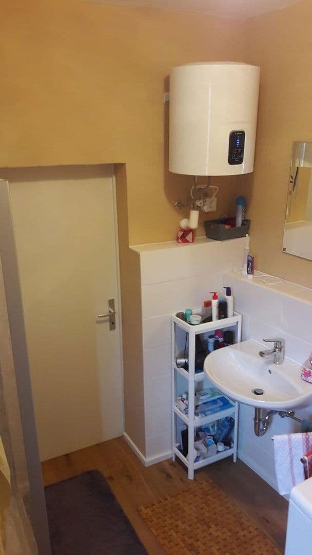 Pronájem bytu 1+1 55 m², Stadelstraße 1, Suhl, Durynsko Pronájem bytu 1+1 55 m², Stadelstraße 1, Suhl, Durynsko