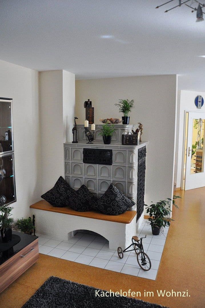 Pronájem domu 146 m², pozemek 200 m², Rothlindenstr. 17a, Schwandorf, Bavorsko Pronájem domu 146 m², pozemek 200 m², Rothlindenstr. 17a, Schwandorf, Bavorsko