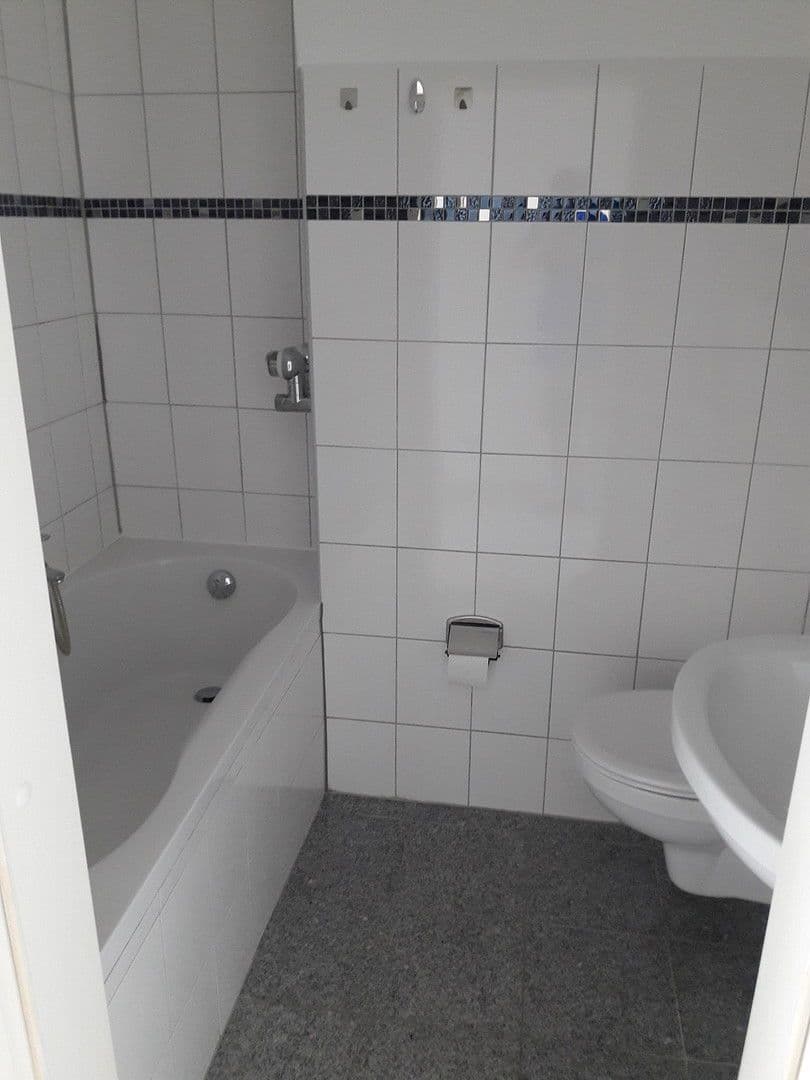 Pronájem bytu 1+1 26 m², Frankfurt am Main, Hessen Pronájem bytu 1+1 26 m², Frankfurt am Main, Hessen