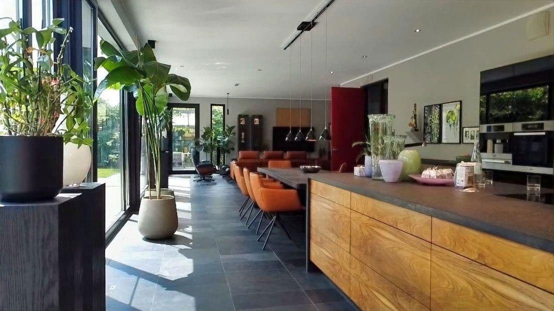 Prodej domu 362 m², pozemek 1.325 m², Muenster, Severní Porýní-Vestfálsko Prodej domu 362 m², pozemek 1.325 m², Muenster, Severní Porýní-Vestfálsko