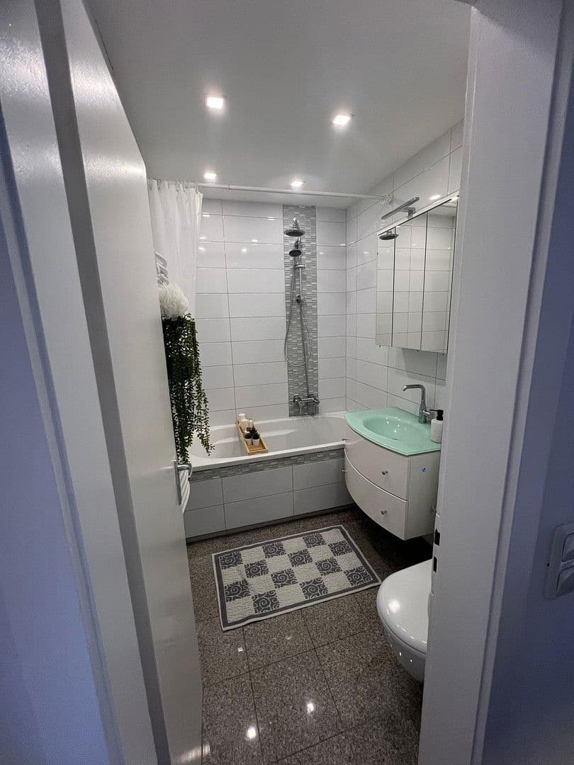 Prodej bytu 3+1 67 m², Rotterdamer Str. 17, Köln, Severní Porýní-Vestfálsko Prodej bytu 3+1 67 m², Rotterdamer Str. 17, Köln, Severní Porýní-Vestfálsko