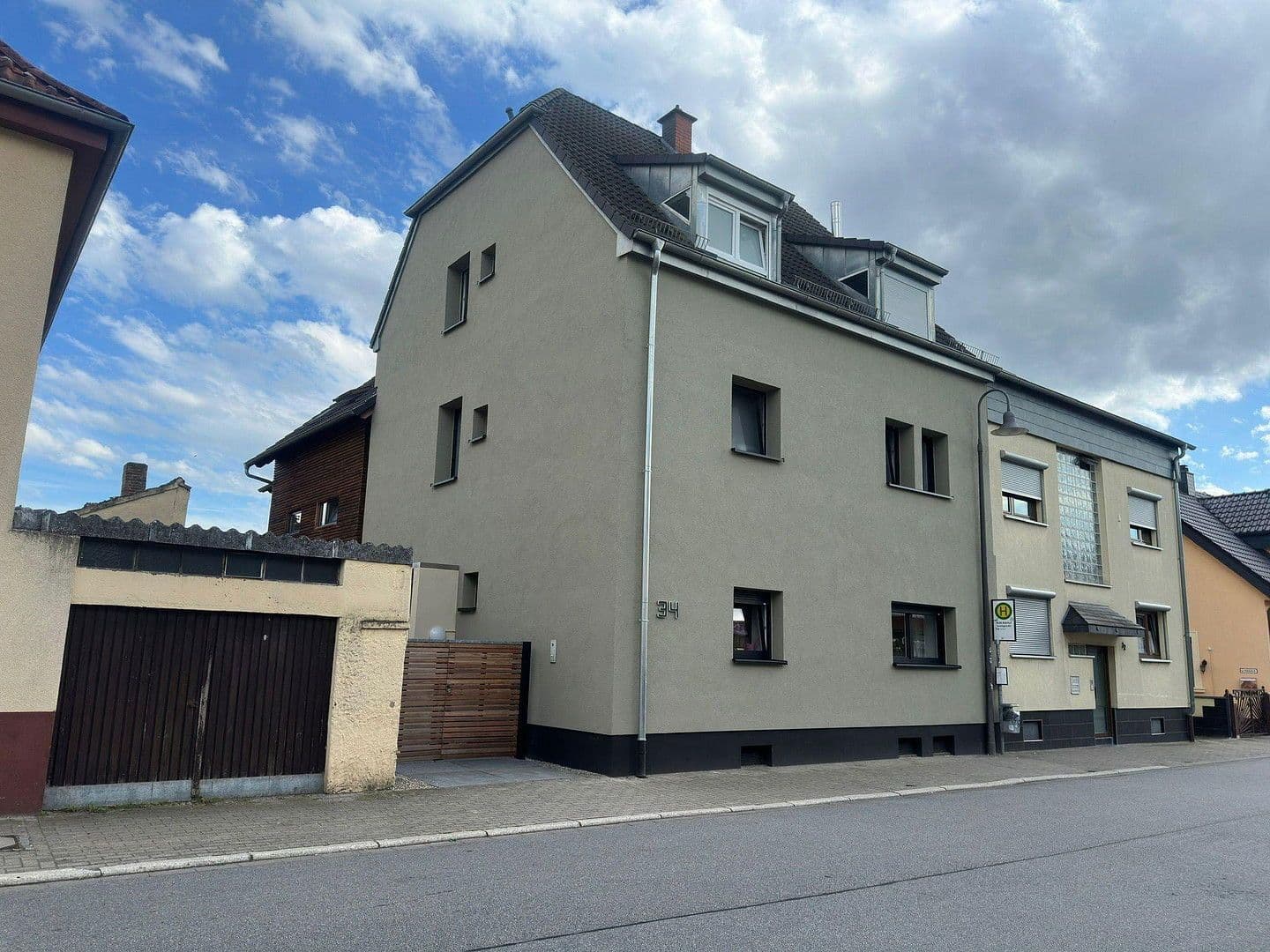 Pronájem bytu 4+kk 108 m², Rheinauer Str. 34, Brühl, Bádensko-Württembersko Pronájem bytu 4+kk 108 m², Rheinauer Str. 34, Brühl, Bádensko-Württembersko
