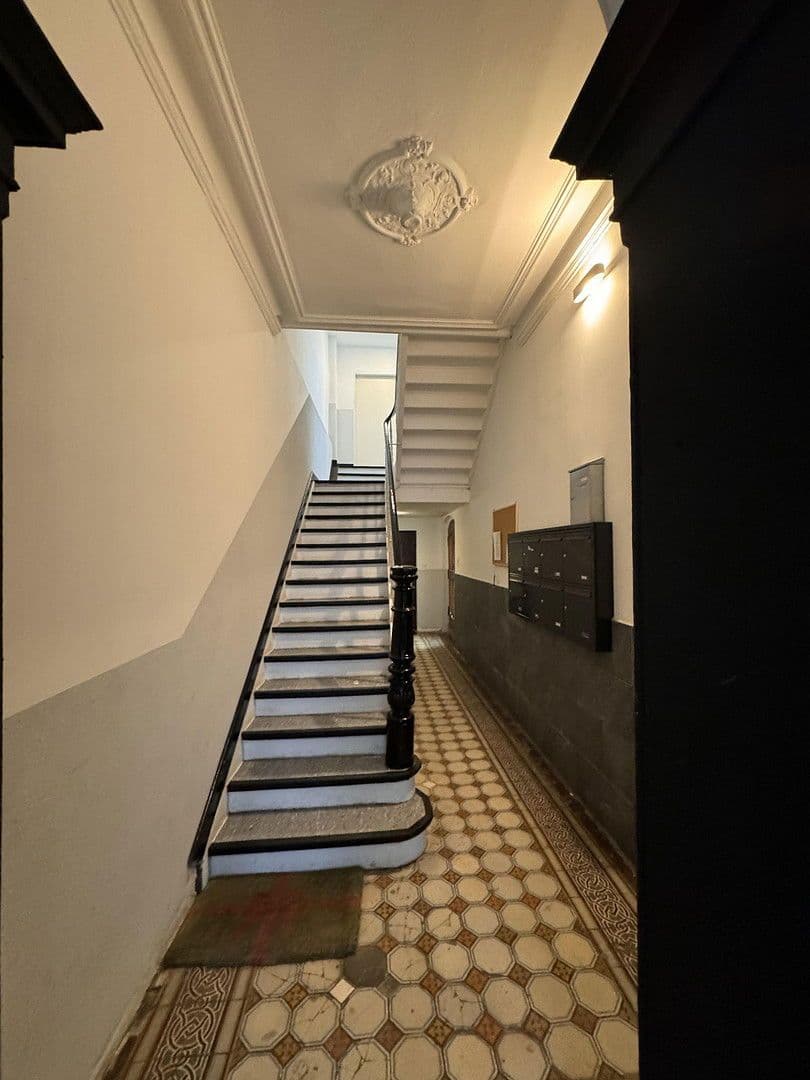 Pronájem bytu 3+1 105 m², Märkische Str. 40, Düsseldorf, Severní Porýní-Vestfálsko Pronájem bytu 3+1 105 m², Märkische Str. 40, Düsseldorf, Severní Porýní-Vestfálsko