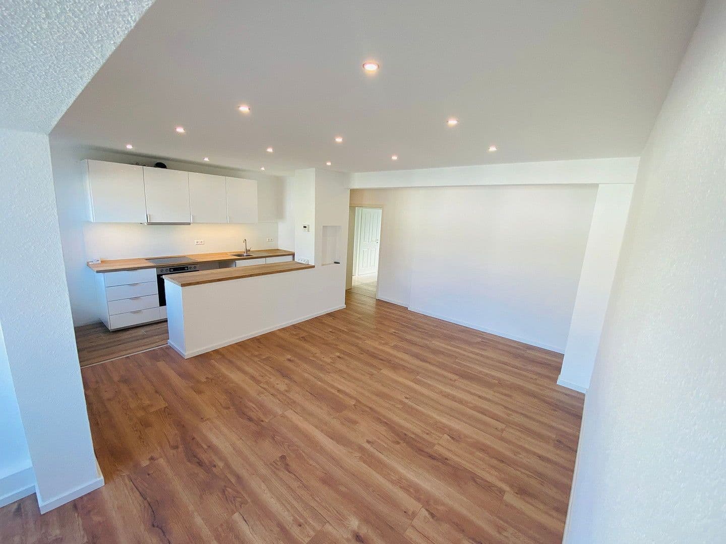 Pronájem bytu 3+1 83 m², Am Soltekampe 66A, Hannover, Dolní Sasko Pronájem bytu 3+1 83 m², Am Soltekampe 66A, Hannover, Dolní Sasko