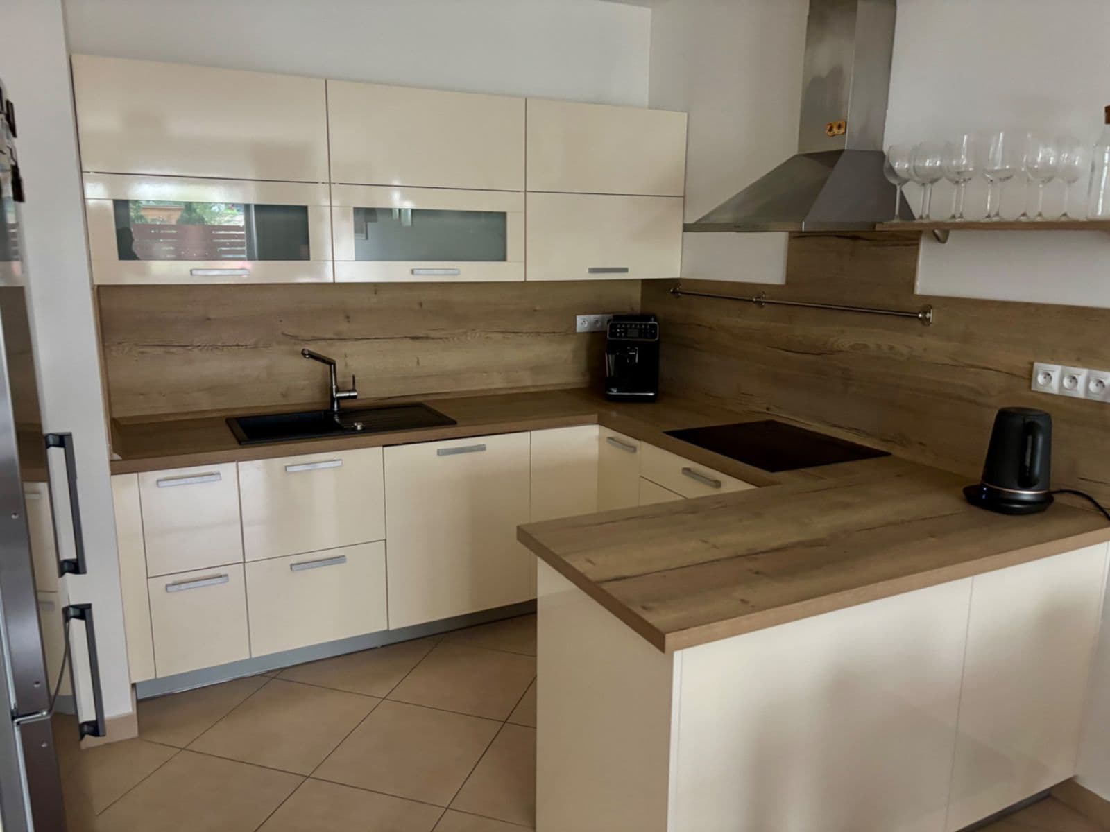 Pronájem bytu 2+kk 62 m², Modenská, Praha, Praha Pronájem bytu 2+kk 62 m², Modenská, Praha, Praha