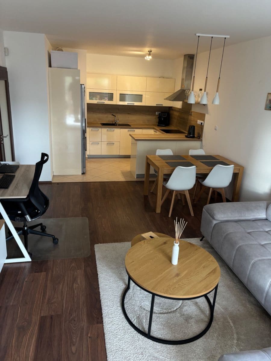 Pronájem bytu 2+kk 62 m², Modenská, Praha, Praha Pronájem bytu 2+kk 62 m², Modenská, Praha, Praha