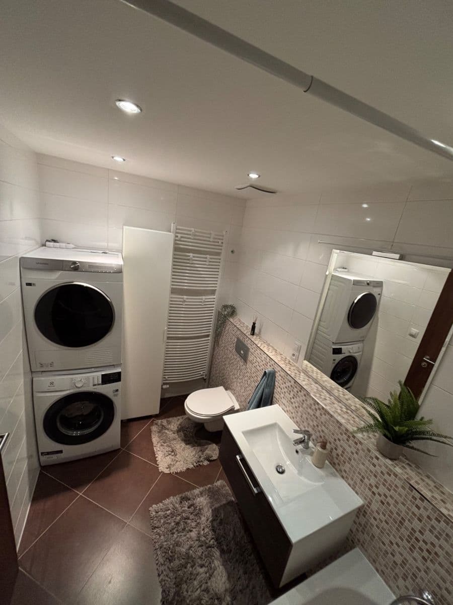 Pronájem bytu 2+kk 62 m², Modenská, Praha, Praha Pronájem bytu 2+kk 62 m², Modenská, Praha, Praha