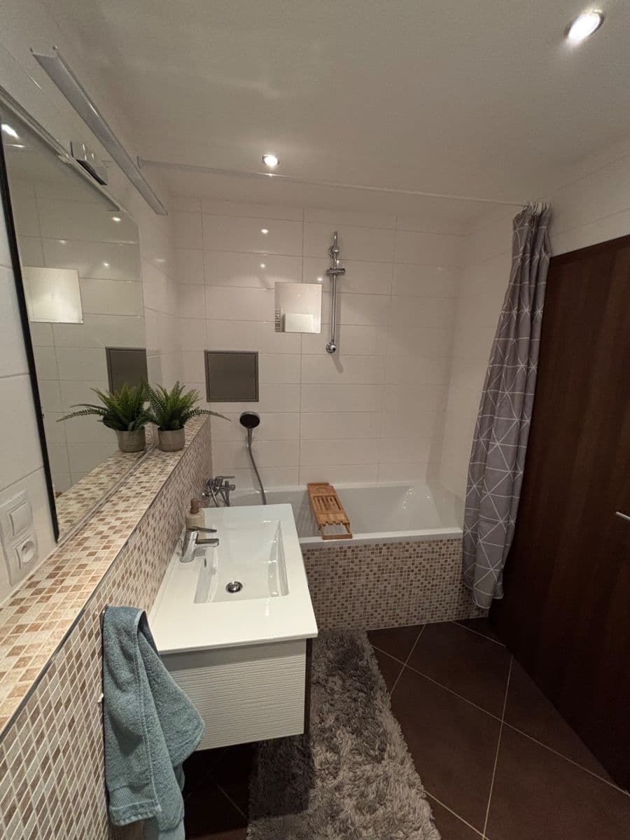 Pronájem bytu 2+kk 62 m², Modenská, Praha, Praha Pronájem bytu 2+kk 62 m², Modenská, Praha, Praha