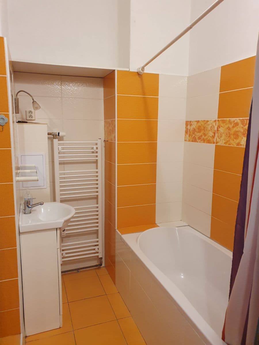 Pronájem bytu 1+kk 28 m², Svatoslavova, Praha, Praha Pronájem bytu 1+kk 28 m², Svatoslavova, Praha, Praha