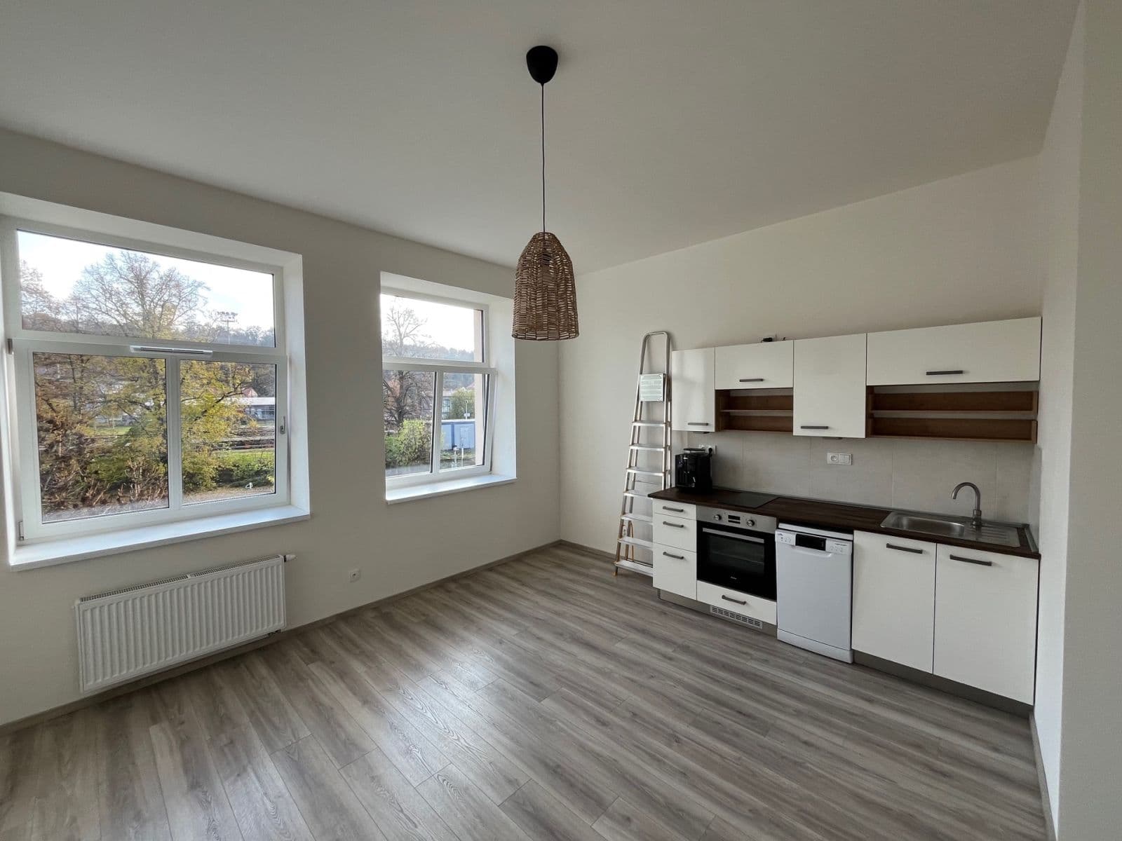 Pronájem bytu 1+kk 36 m², S. K. Neumanna, Kralupy nad Vltavou, Středočeský kraj Pronájem bytu 1+kk 36 m², S. K. Neumanna, Kralupy nad Vltavou, Středočeský kraj