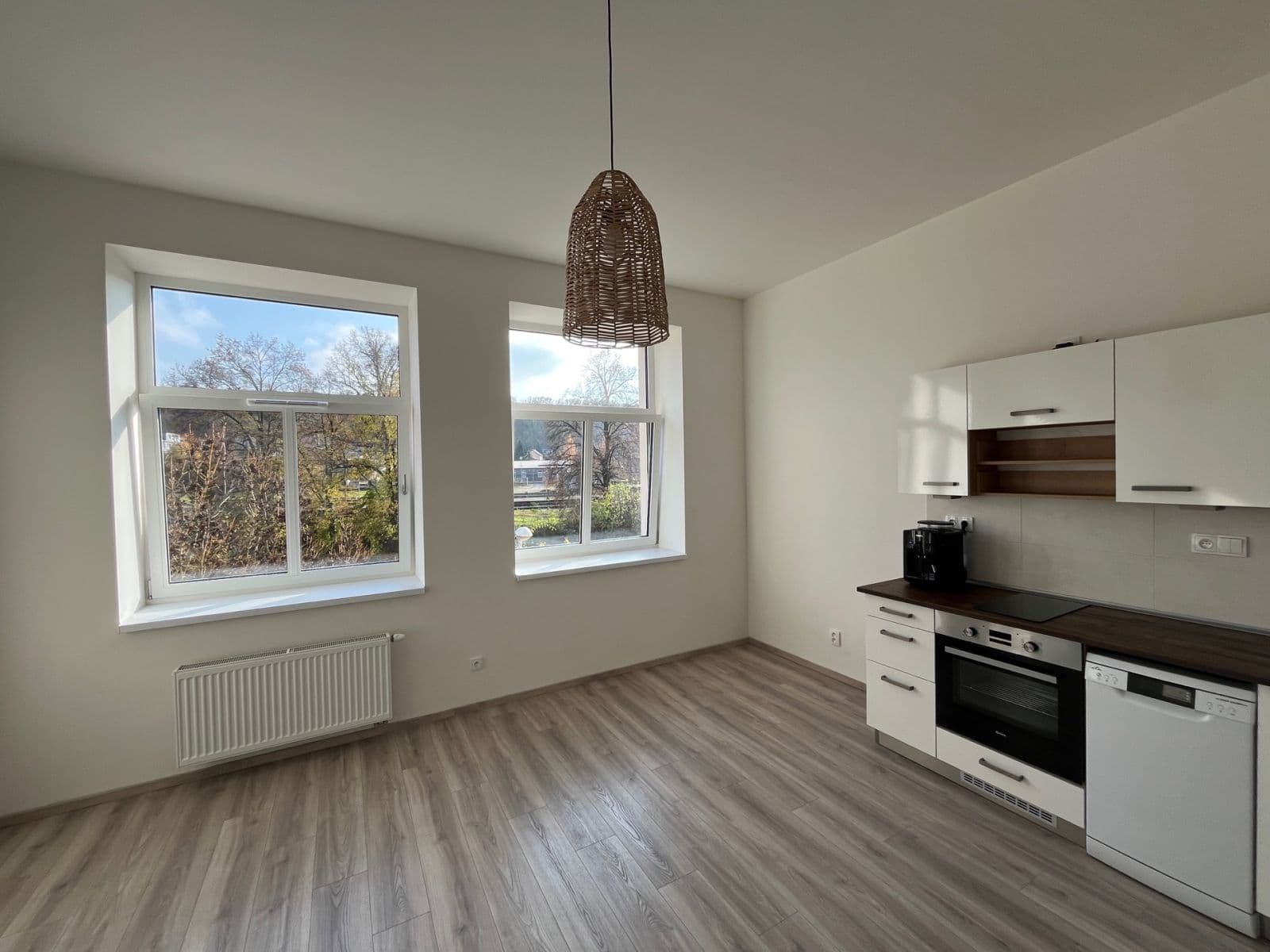 Pronájem bytu 1+kk 36 m², S. K. Neumanna, Kralupy nad Vltavou, Středočeský kraj Pronájem bytu 1+kk 36 m², S. K. Neumanna, Kralupy nad Vltavou, Středočeský kraj