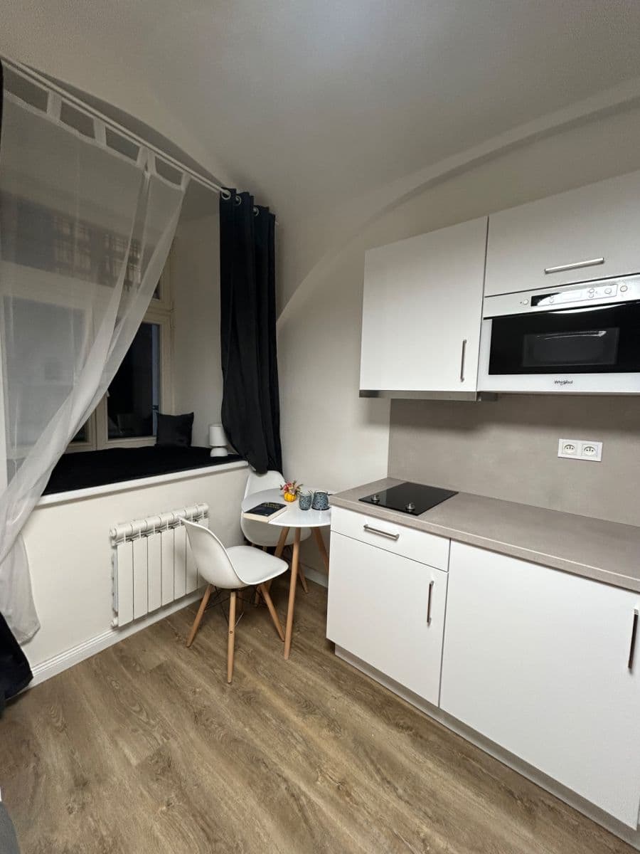Pronájem bytu 1+kk 26 m², Stárkova, Praha, Praha Pronájem bytu 1+kk 26 m², Stárkova, Praha, Praha