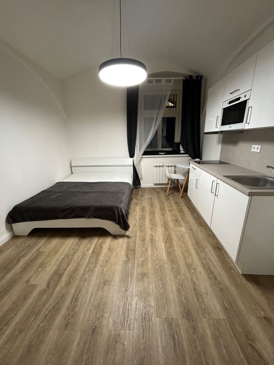 Pronájem bytu 1+kk 26 m², Stárkova, Praha, Praha Pronájem bytu 1+kk 26 m², Stárkova, Praha, Praha