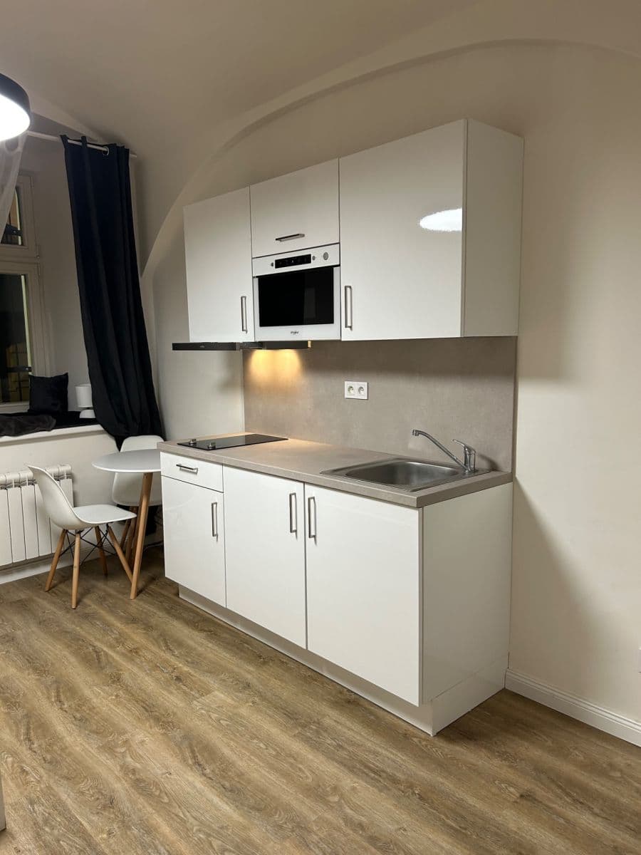 Pronájem bytu 1+kk 26 m², Stárkova, Praha, Praha Pronájem bytu 1+kk 26 m², Stárkova, Praha, Praha