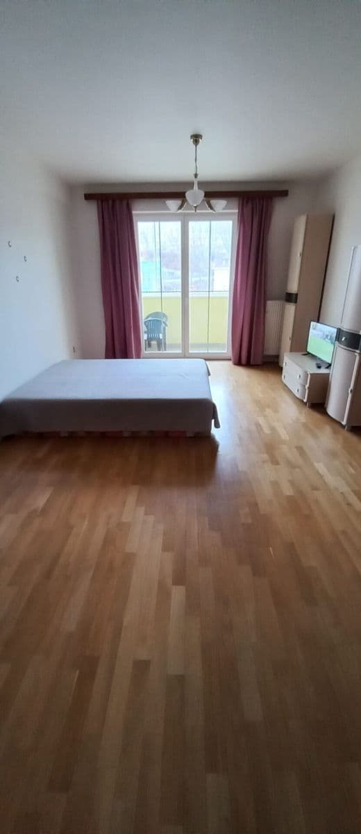 Prodej bytu 1+kk 44 m², Jateční, Karlovy Vary, Karlovarský kraj Prodej bytu 1+kk 44 m², Jateční, Karlovy Vary, Karlovarský kraj