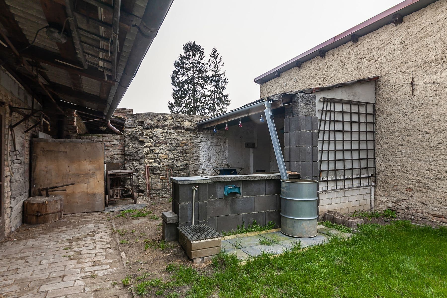 Prodej domu 200 m², pozemek 309 m², Doksany, Ústecký kraj Prodej domu 200 m², pozemek 309 m², Doksany, Ústecký kraj