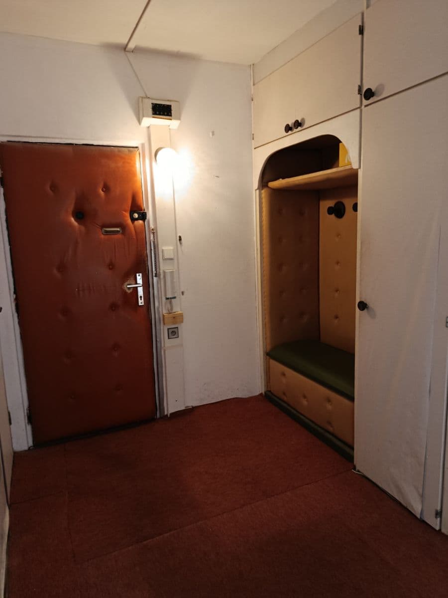 Prodej bytu 3+1 75 m², Školní pěšina, Chomutov, Ústecký kraj Prodej bytu 3+1 75 m², Školní pěšina, Chomutov, Ústecký kraj