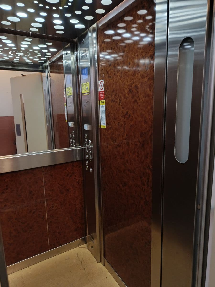 Prodej bytu 3+1 75 m², Školní pěšina, Chomutov, Ústecký kraj Prodej bytu 3+1 75 m², Školní pěšina, Chomutov, Ústecký kraj