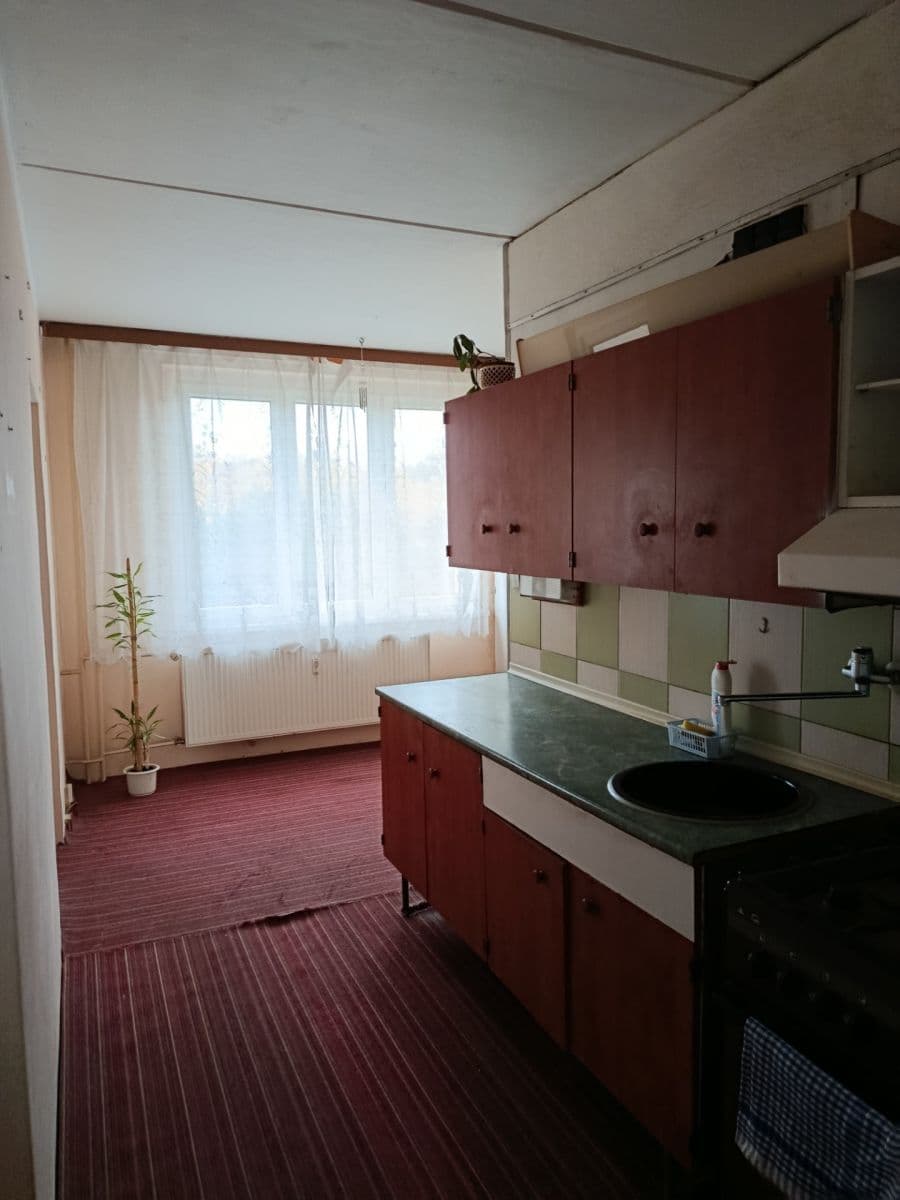 Prodej bytu 3+1 75 m², Školní pěšina, Chomutov, Ústecký kraj Prodej bytu 3+1 75 m², Školní pěšina, Chomutov, Ústecký kraj