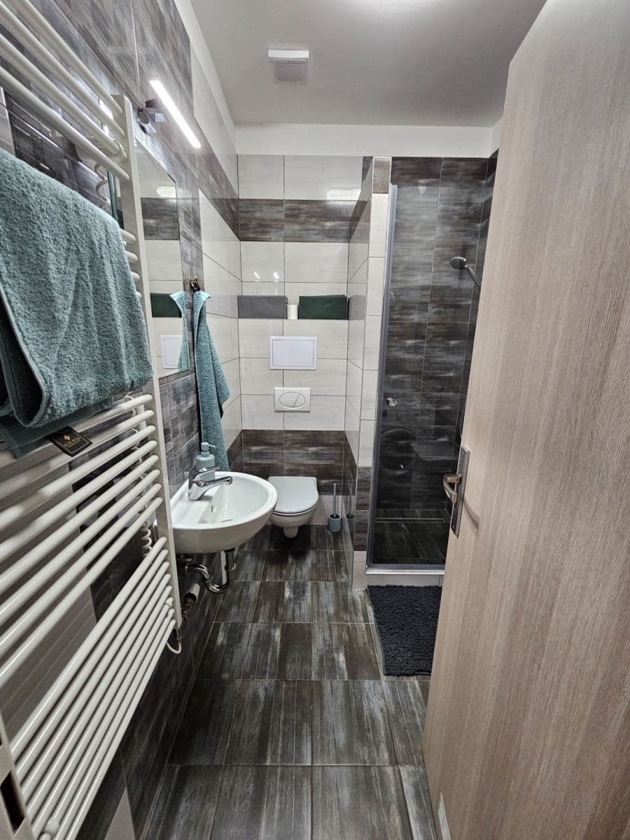 Pronájem bytu 1+kk 24 m², Vrapická, Kladno, Středočeský kraj Pronájem bytu 1+kk 24 m², Vrapická, Kladno, Středočeský kraj