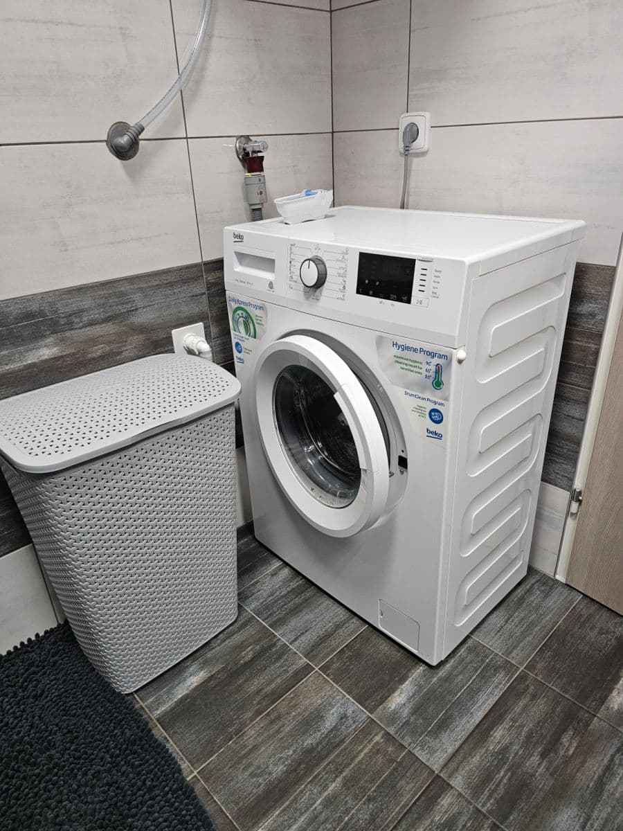 Pronájem bytu 1+kk 24 m², Vrapická, Kladno, Středočeský kraj Pronájem bytu 1+kk 24 m², Vrapická, Kladno, Středočeský kraj