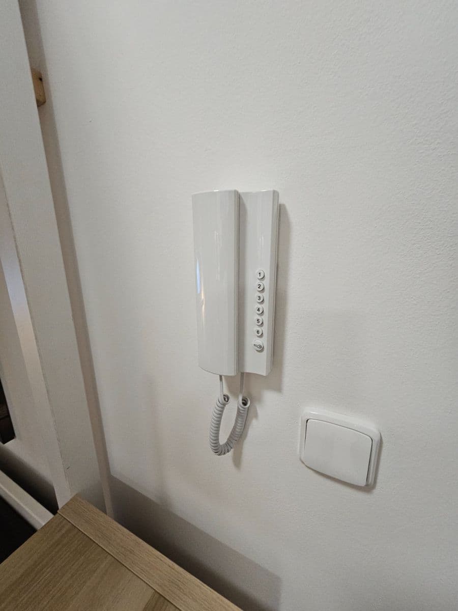 Pronájem bytu 1+kk 24 m², Vrapická, Kladno, Středočeský kraj Pronájem bytu 1+kk 24 m², Vrapická, Kladno, Středočeský kraj