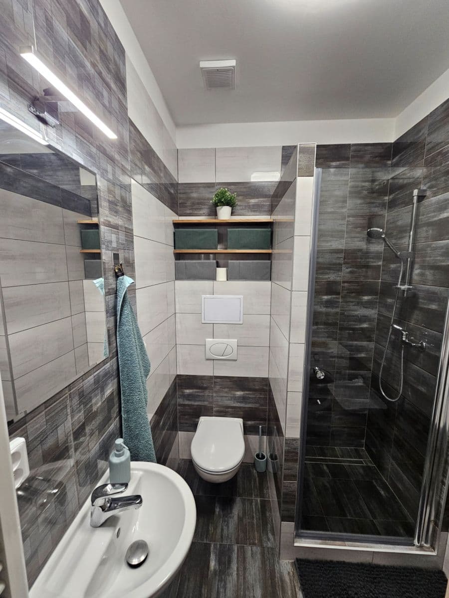 Pronájem bytu 1+kk 24 m², Vrapická, Kladno, Středočeský kraj Pronájem bytu 1+kk 24 m², Vrapická, Kladno, Středočeský kraj