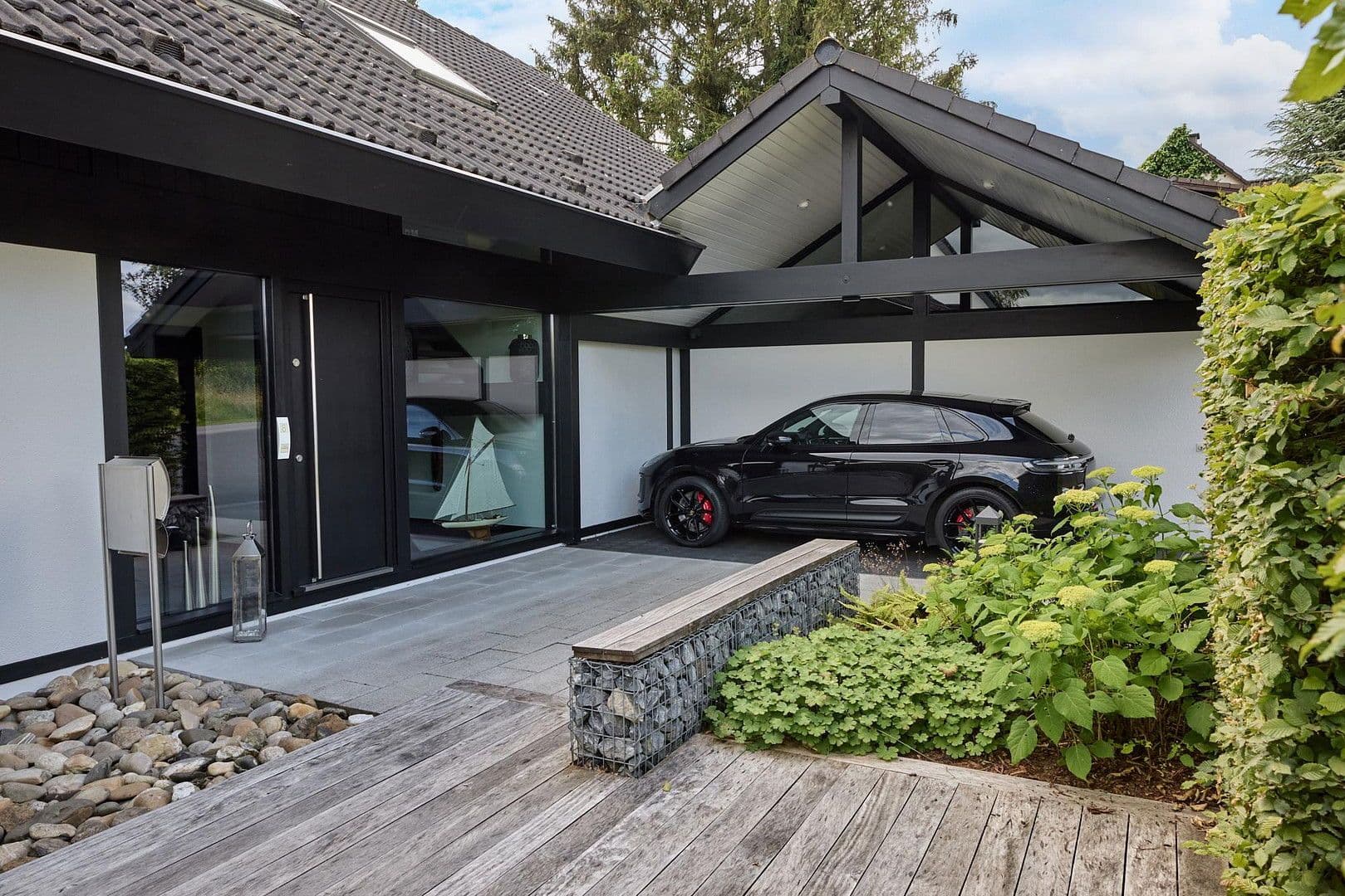 Prodej domu 315 m², pozemek 1.845 m², Detmold, Severní Porýní-Vestfálsko Prodej domu 315 m², pozemek 1.845 m², Detmold, Severní Porýní-Vestfálsko