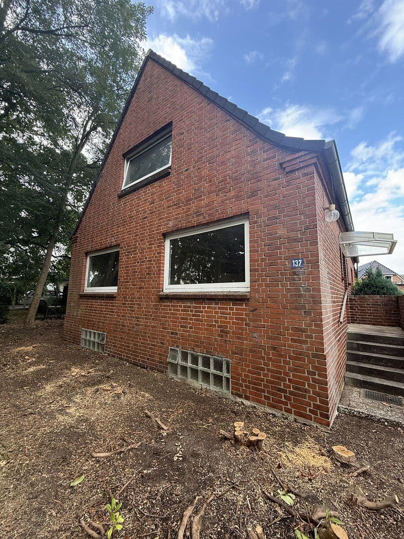 Prodej domu 90 m², pozemek 711 m², Am Ochsenzoll 137, Norderstedt, Šlesvicko-Holštýnsko Prodej domu 90 m², pozemek 711 m², Am Ochsenzoll 137, Norderstedt, Šlesvicko-Holštýnsko