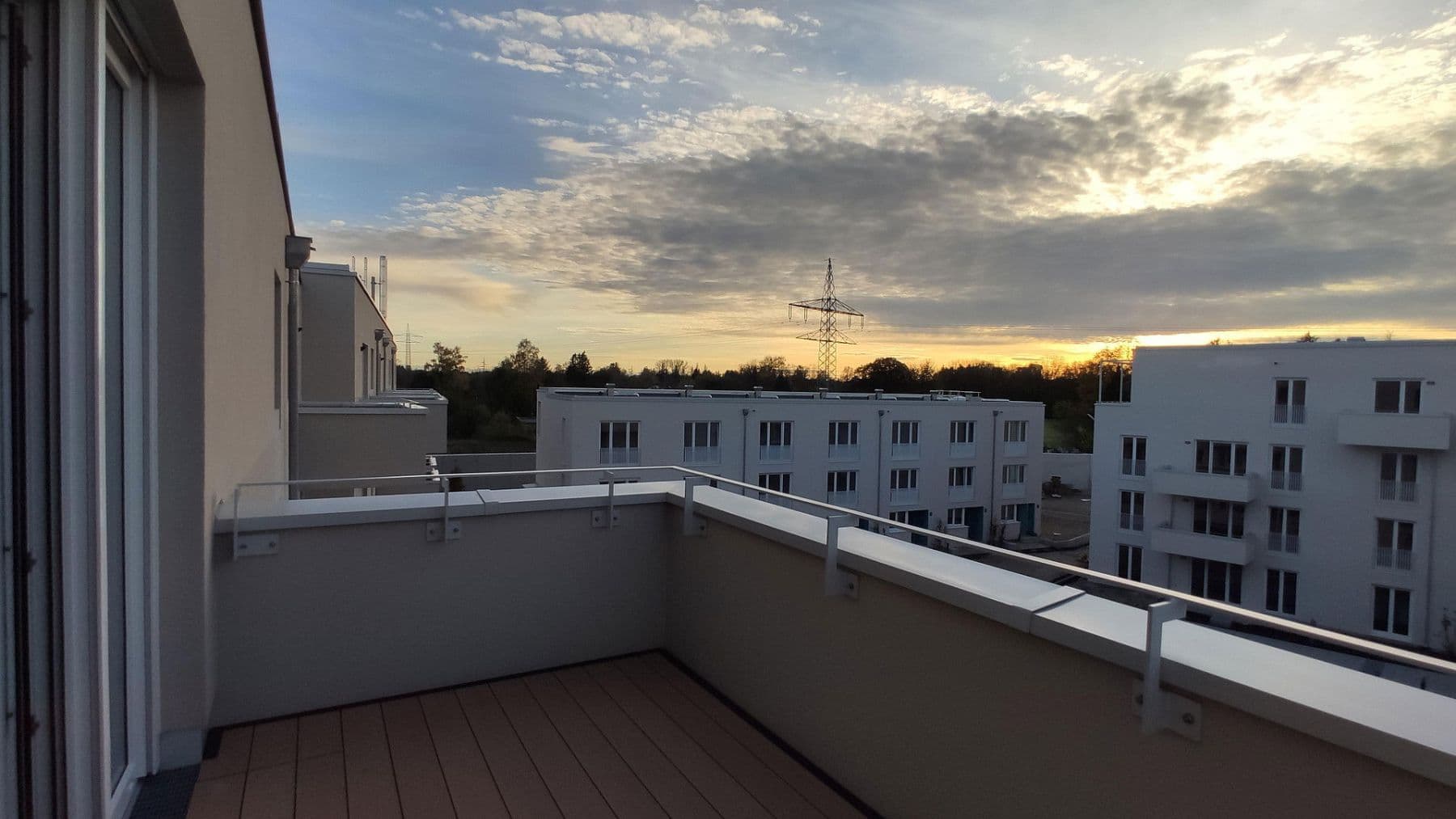 Pronájem bytu 2+1 59 m², Osterangerstraße 5, München Lochhausen, Bavorsko Pronájem bytu 2+1 59 m², Osterangerstraße 5, München Lochhausen, Bavorsko