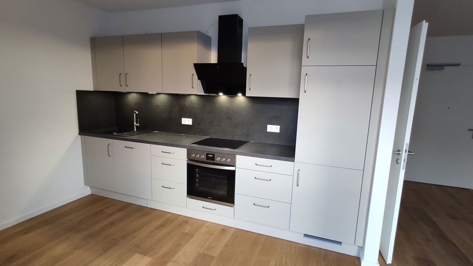 Pronájem bytu 2+1 59 m², Osterangerstraße 5, München Lochhausen, Bavorsko Pronájem bytu 2+1 59 m², Osterangerstraße 5, München Lochhausen, Bavorsko