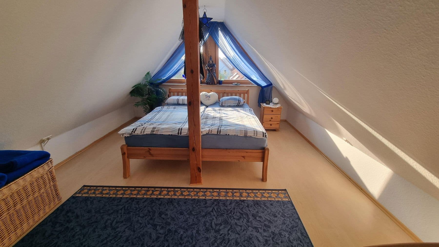 Prodej bytu 5+1 112 m², Adelsdorf, Bavorsko Prodej bytu 5+1 112 m², Adelsdorf, Bavorsko