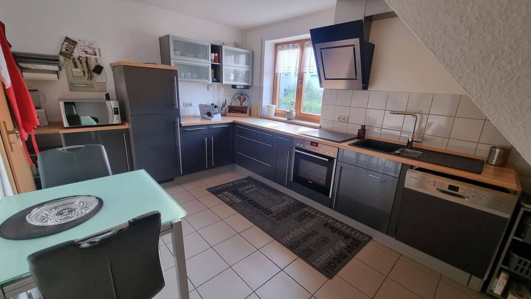 Prodej bytu 5+1 112 m², Adelsdorf, Bavorsko Prodej bytu 5+1 112 m², Adelsdorf, Bavorsko