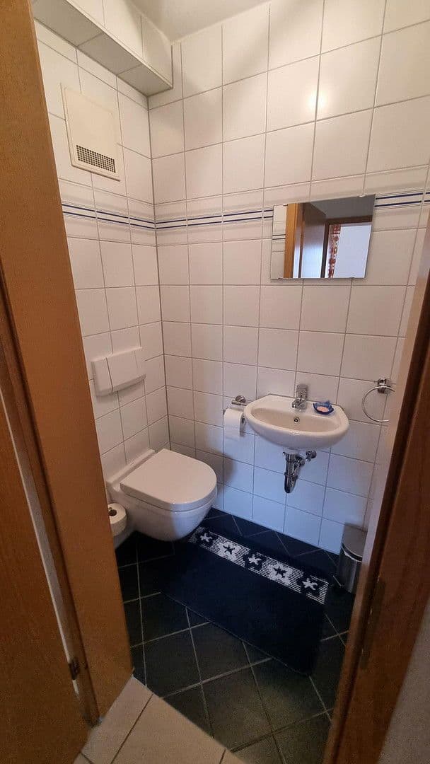 Prodej bytu 5+1 112 m², Adelsdorf, Bavorsko Prodej bytu 5+1 112 m², Adelsdorf, Bavorsko