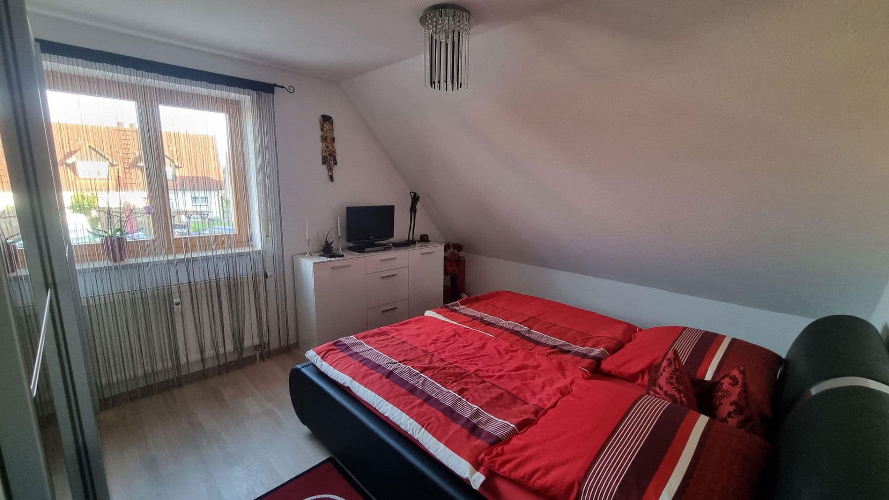 Prodej bytu 5+1 112 m², Adelsdorf, Bavorsko Prodej bytu 5+1 112 m², Adelsdorf, Bavorsko