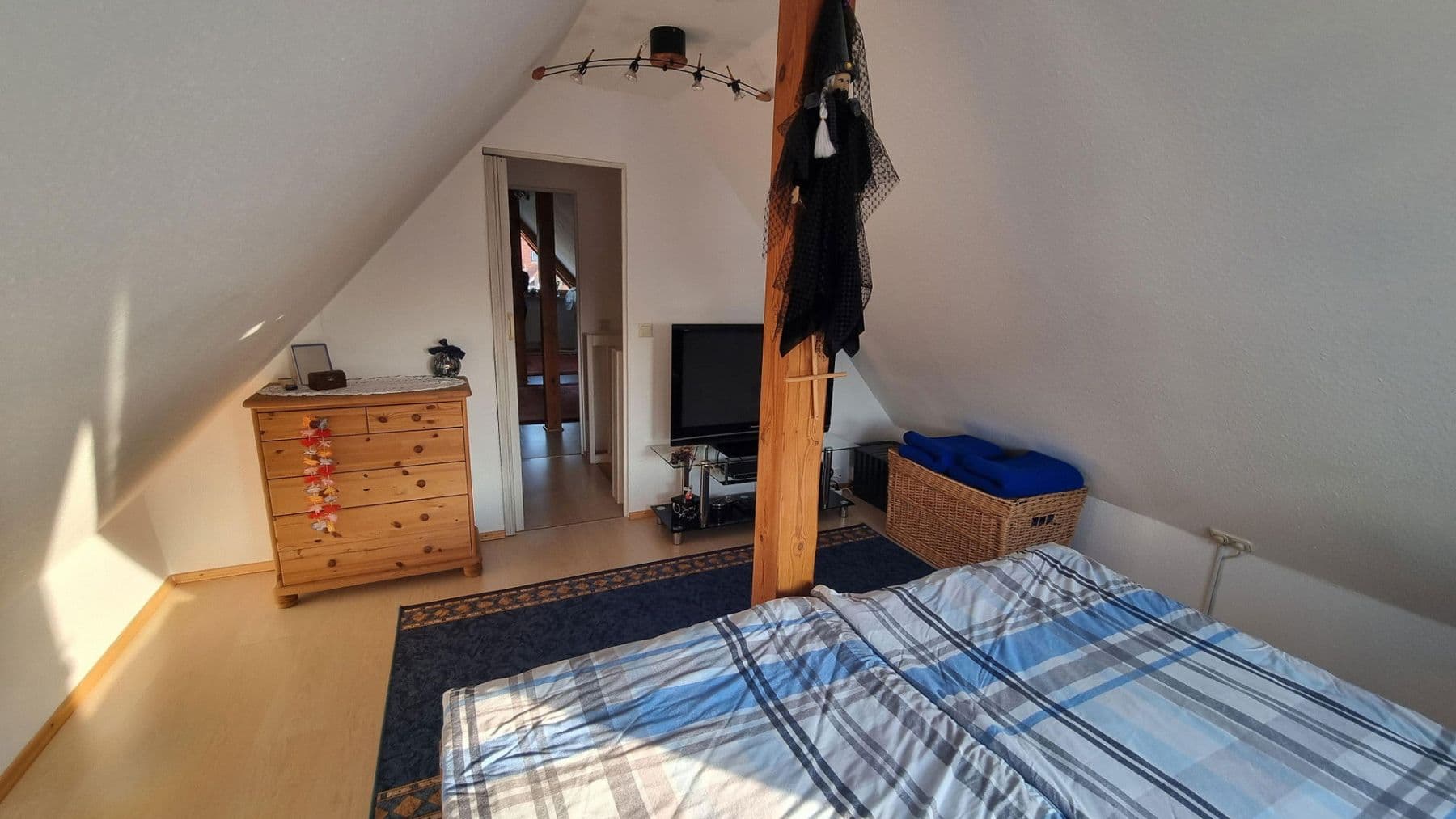 Prodej bytu 5+1 112 m², Adelsdorf, Bavorsko Prodej bytu 5+1 112 m², Adelsdorf, Bavorsko