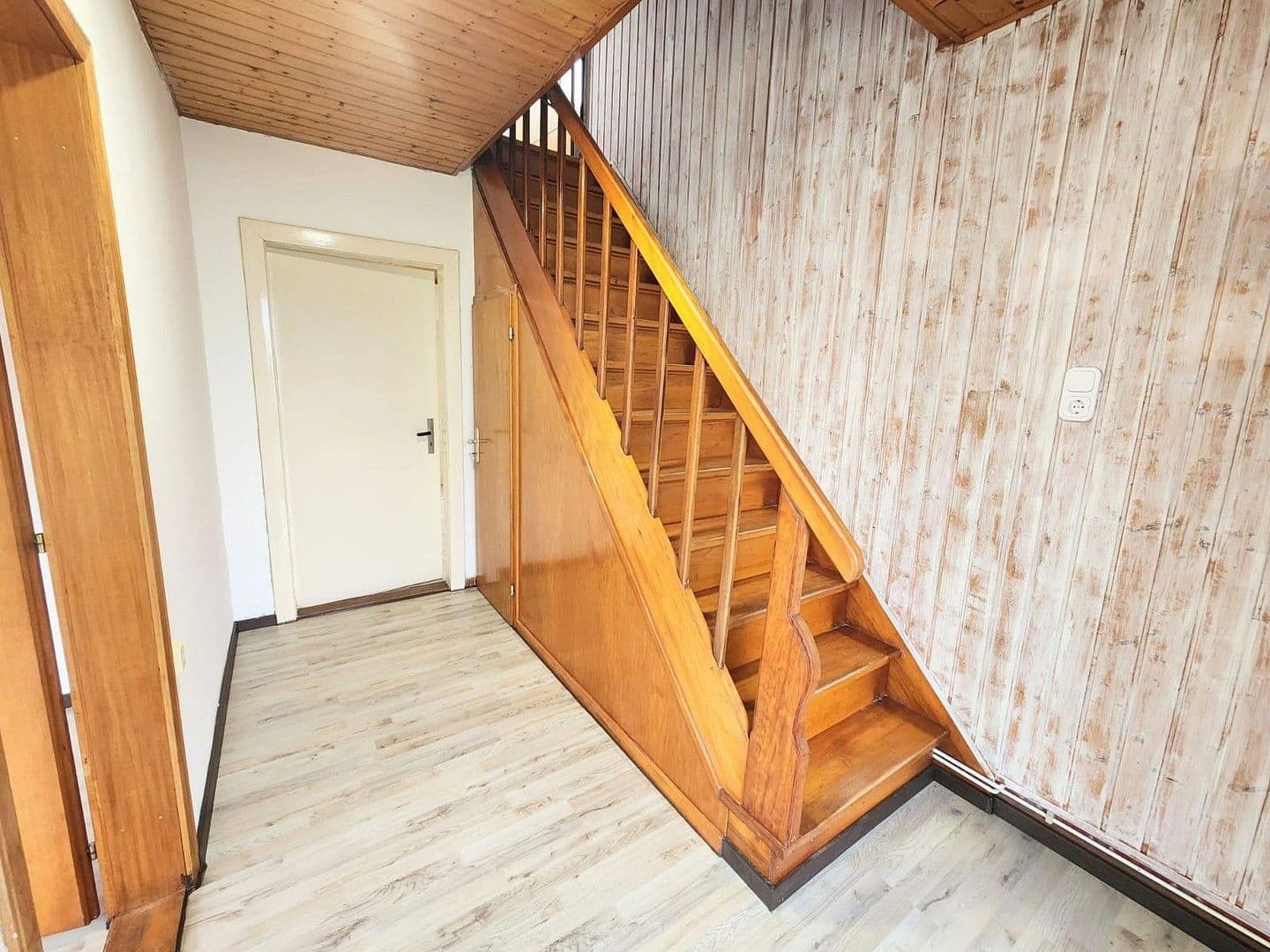 Prodej domu 122 m², pozemek 1.316 m², Aurich, Dolní Sasko Prodej domu 122 m², pozemek 1.316 m², Aurich, Dolní Sasko