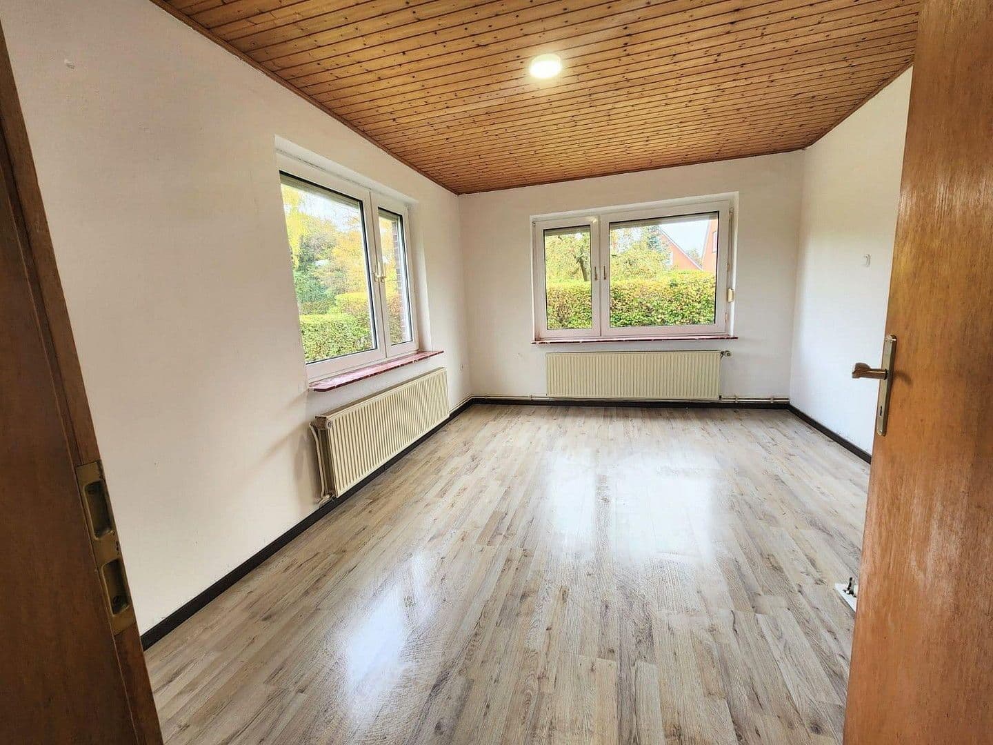 Prodej domu 122 m², pozemek 1.316 m², Aurich, Dolní Sasko Prodej domu 122 m², pozemek 1.316 m², Aurich, Dolní Sasko